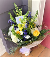 Load image into Gallery viewer, Bouquet